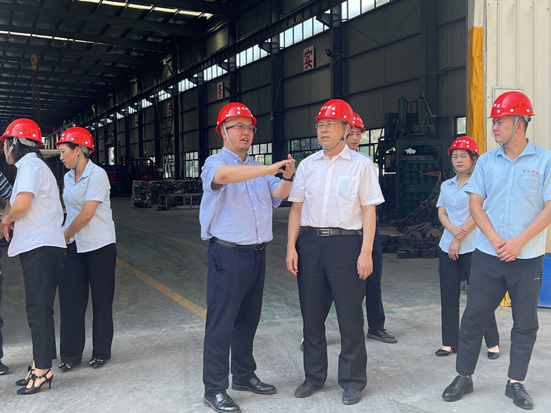 朱潤洲：中國鋁業(yè)股份有限公司黨委副書記、總裁